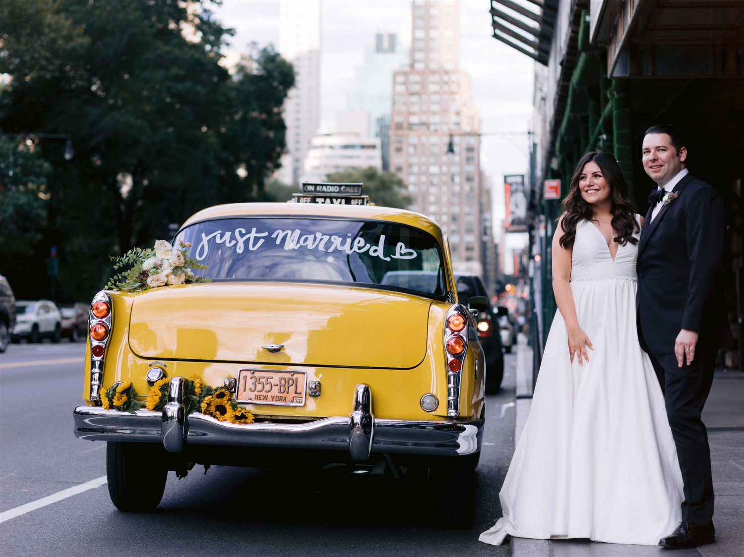 just married, jw marriott essex house, jenny fu studio, classic new york wedding, vintage taxi, film cars New York, checker cab, Manhattan wedding, just married sign, send off