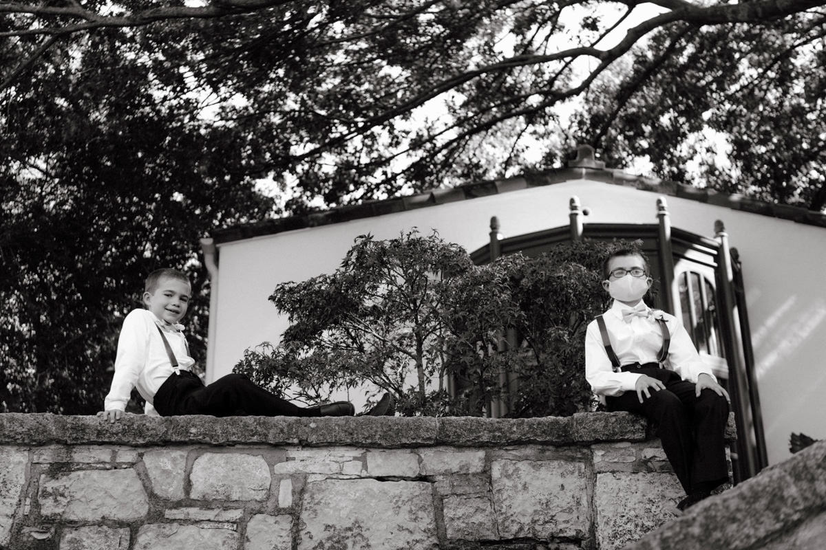 Two ring bearers wearing covid-19 masks, taken by NYC wedding photographer Jenny Fu